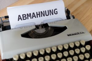 埋没法施術後の腫れを軽減するための対策は？